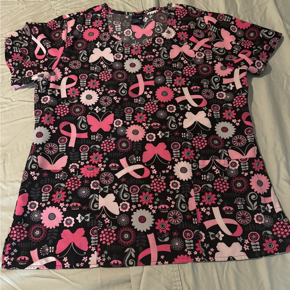Women’s scrub top size large